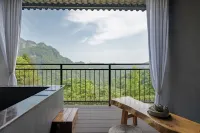 Dujiangyan Shili Mountain Jing Private Tang Hot Spring Resort Hotel (Qingchengshan Branch) - بار