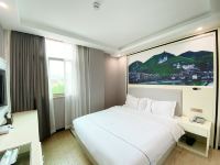清镇苹果逸品商务酒店 - 标准大床房