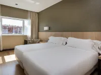 NH Madrid Ribera del Manzanares Hotels near Carabanchel