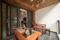 Tonggu Peak Hotel