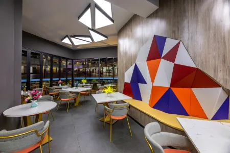 KunYiStar Hotel (Lanzhou West Railway Station Lanzhou Old Street Branch) Отели рядом с достопримечательностью «Lanzhou University of Technology (Pengjiaping Campus)»