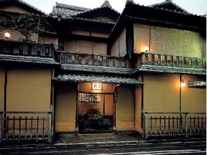 炭屋旅館（Sumiya Ryokan）