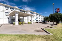 Motel 6 Oklahoma City, OK Hotel berhampiran Will Rogers Park