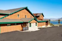 Topaz Lodge