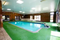 Golden Grain Motor Inn - Pools