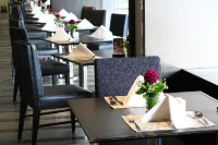Amaranth Suvarnabhumi Hotel - Free Suvarnabhumi Airport Shuttle - breakfast