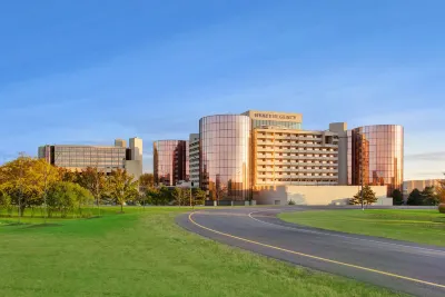 Hyatt Regency O'Hare Chicago Отели рядом с достопримечательностью «Басс Форест-Север»