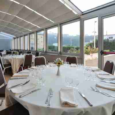 Suites & Residence Hotel Dining/Meeting Rooms
