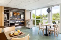 B&B Hotel Creil Chantilly فنادق في Agnetz