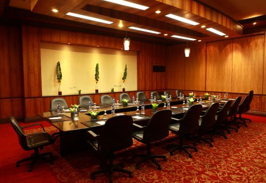 3. 워터프런트 에어..