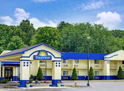 Days Inn by Wyndham Southington