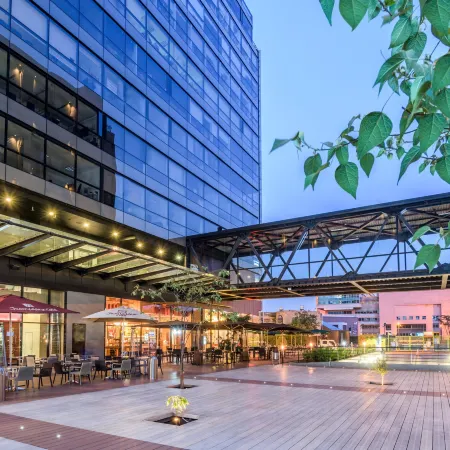 Fairfield by Marriott Bogota Embajada Отели рядом с достопримечательностью «Парк развлечений Salitre Magico»