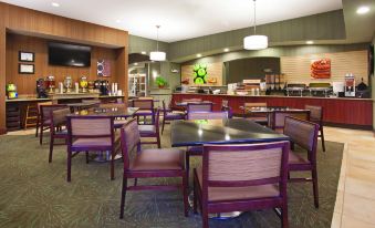 La Quinta Inn & Suites by Wyndham Albuquerque Midtown