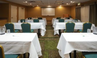 La Quinta Inn & Suites by Wyndham Salt Lake City Airport