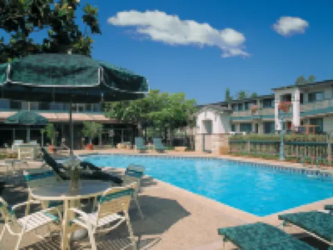 เบสท์เวสเทิร์น พลัส ซานตาบาร์บารา โรงแรมในซานตาบาร์บารา
