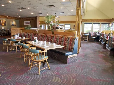 Best Western Plus Emerald Isle Hotel