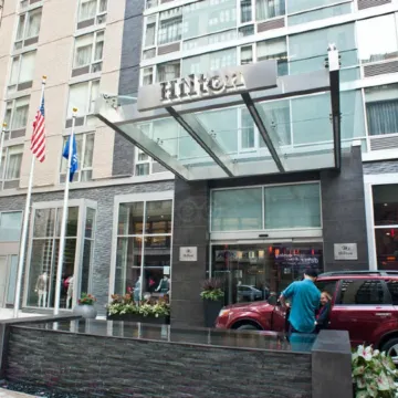 Hilton New York Fashion District Отели рядом с достопримечательностью «Парк «Хай-Лайн»»