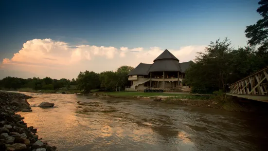 Nkonyeni Lodge & Golf Estate