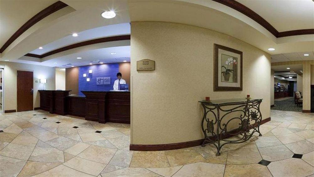 Holiday Inn Express Hotel & Suites Urbana-Champaign-U of I Area, an Ihg Hotel