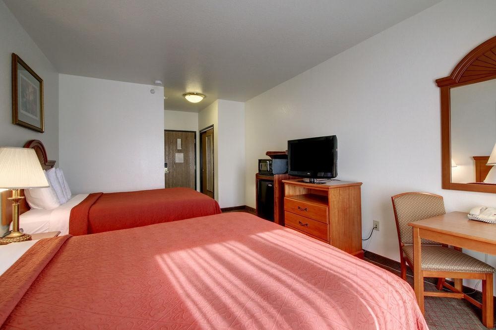 Quality Inn Junction City - Near Fort Riley