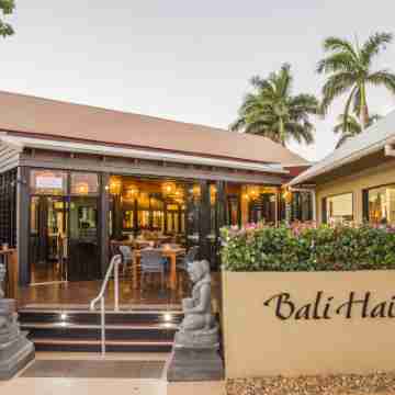Bali Hai Resort & Spa Hotel Exterior
