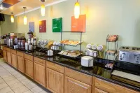 Quality Inn & Suites Lenexa Kansas City - breakfast