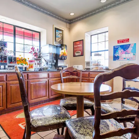 Monterey Fairgrounds Inn