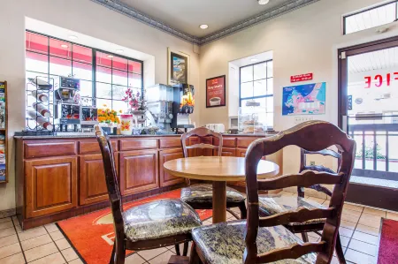 Monterey Fairgrounds Inn