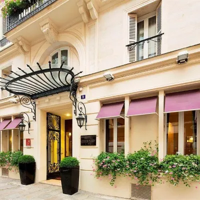Queen Mary Opera Hotels near Mathurins Theatre