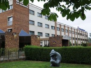 Mercure Maurepas Saint Quentin