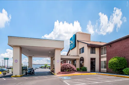 Quality Inn Near Potomac Mills Hotels in Woodbridge