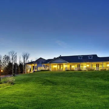 Days Inn by Wyndham Petoskey