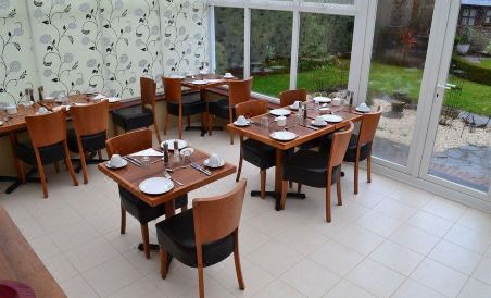 Elizabeth House Hotel - Housity