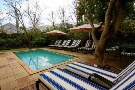 Maison Chablis Guest House Отели в г. Фрэншек