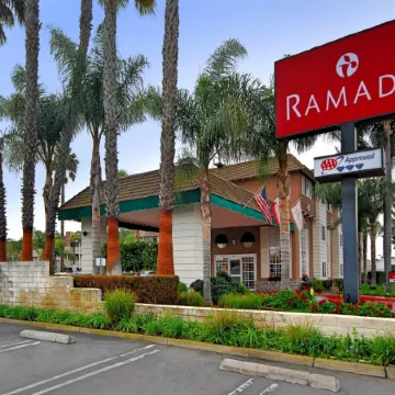 Ramada by Wyndham Costa Mesa/Newport Beach