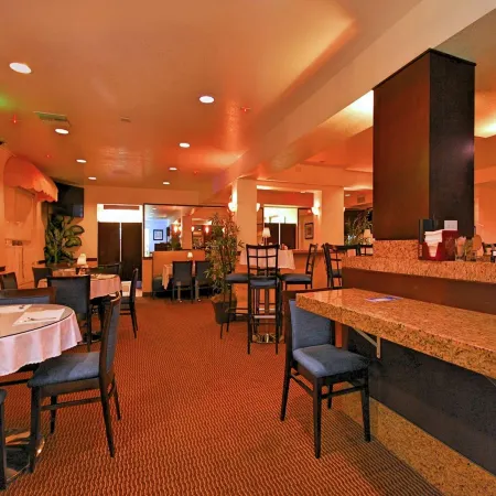 Ramada by Wyndham Costa Mesa/Newport Beach