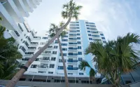 ANDAZ MIAMI BEACH, BY HYATT