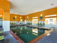 La Quinta Inn & Suites by Wyndham Houston Channelview