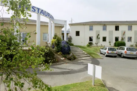 Brit Hotel Brest le Relecq Kerhuon Отели в г. Ландевеннек