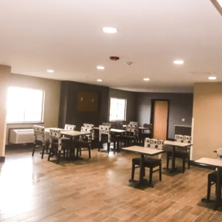 Studio 6 Lenexa, KS - Overland Park Hotels in Lenexa