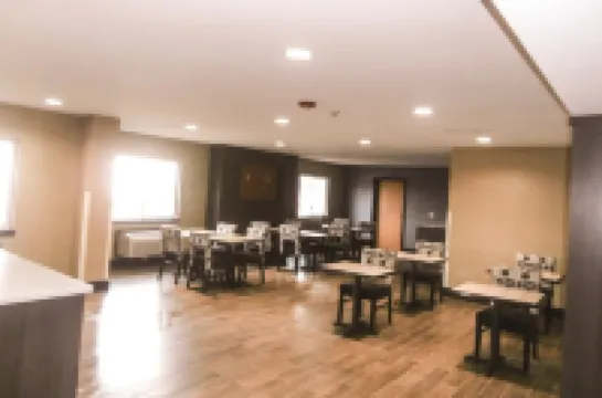 Studio 6 Lenexa, KS - Overland Park