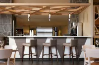 The Westin Resort & Spa, Whistler - bar