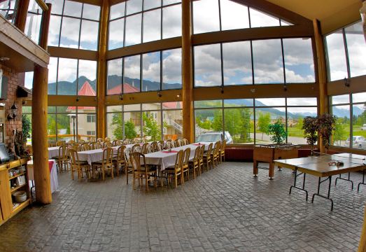 페르니 스탠포드 리조트