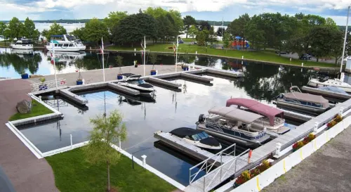 Tall Ships Landing Coastal Resort - parking