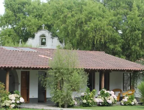 Ensenada Hotel y Campo Asociado Casa Andina - Housity