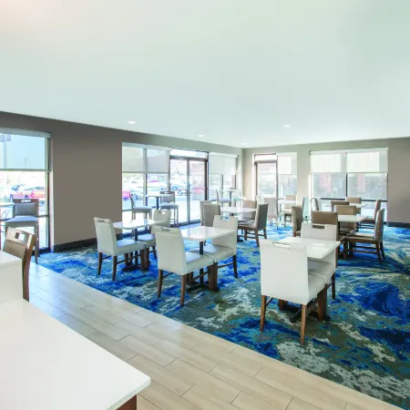 La Quinta Inn & Suites by Wyndham Philadelphia Airport