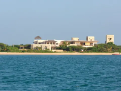 The Majlis Resort Hotels in Shela