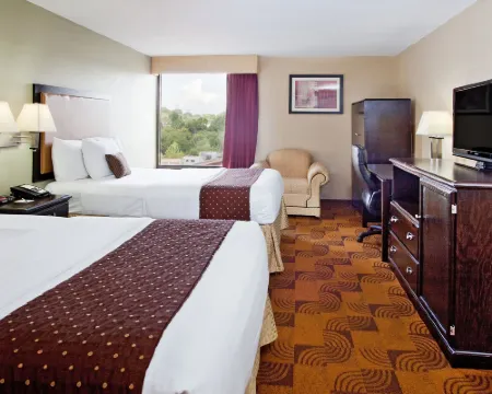 La Quinta Inn & Suites by Wyndham Memphis Airport Graceland メンフィスのホテル
