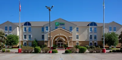Holiday Inn Express & Suites Columbus Hotels near Columbus Live Oak