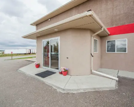 因尼斯費爾旅遊套房酒店